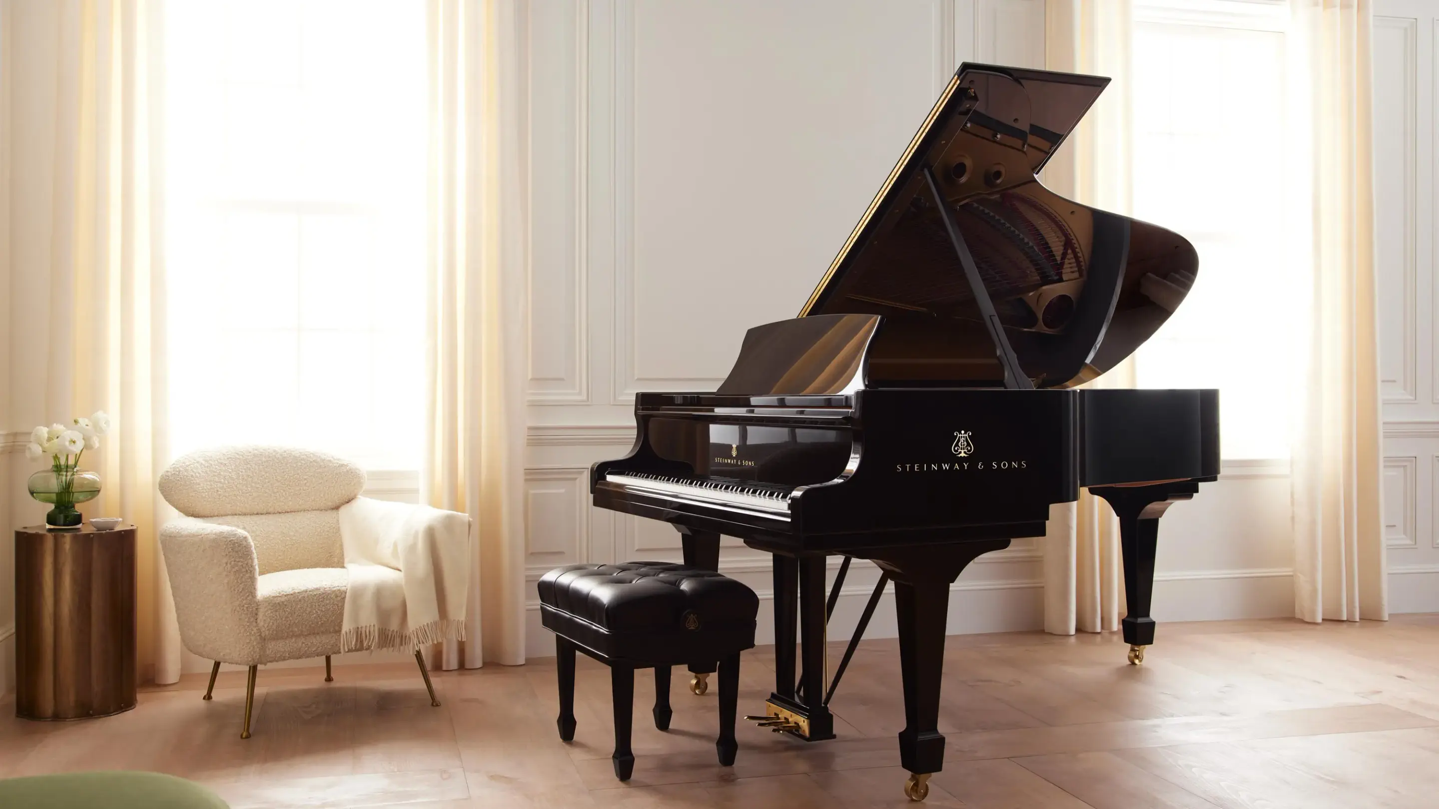 Steinway Flügel zu Hause im Wohnzimmer